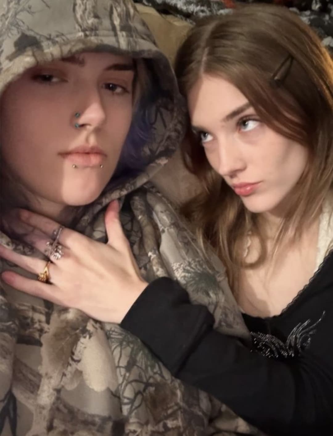 Help me find there vids of them camming plzzzz!!!!!! ‘Butch wulf’