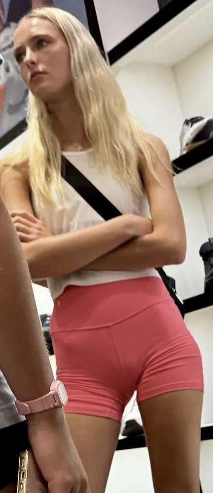 German street Girls deutsche geile Frauen Ass Leggings cameltoe slut voyeur candid creepshots