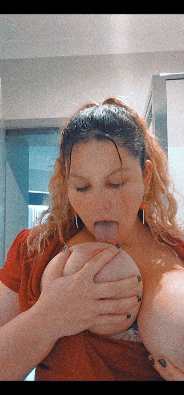 H cup Australian breeding hucow