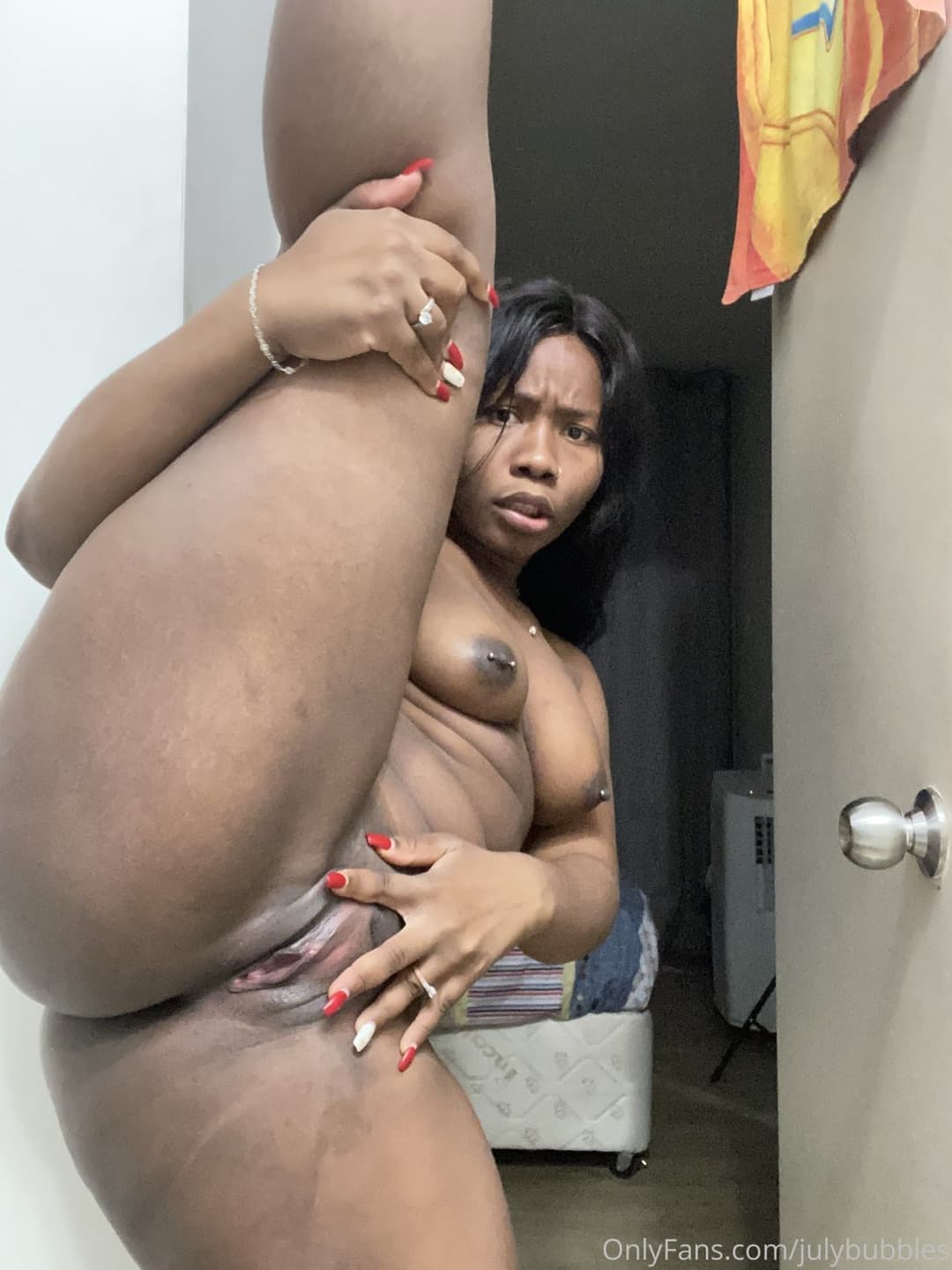 Julybubbles ( onlyfans complet ) part 1