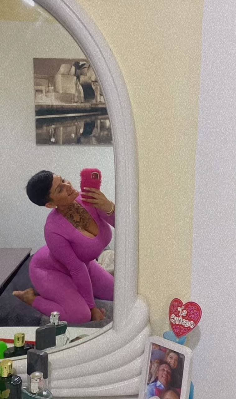 Mery, va de chula y es una puta barata más