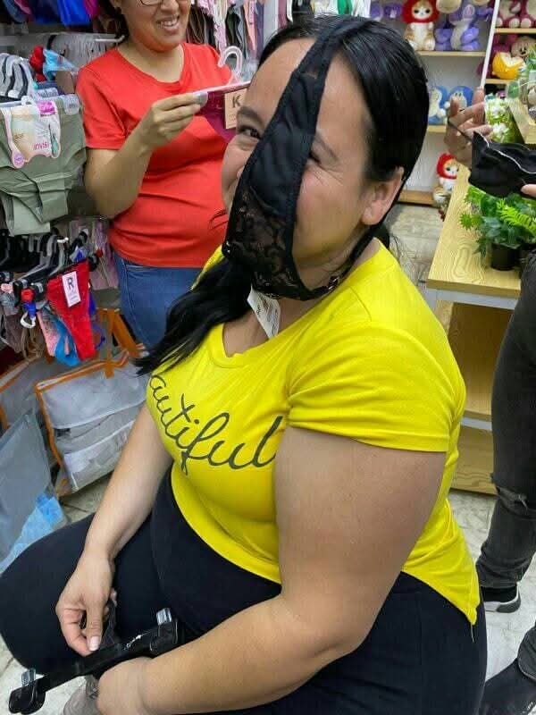 PEAR SHAPE THICK CURVY LATINA SSBBW BIG BOOTY ASS