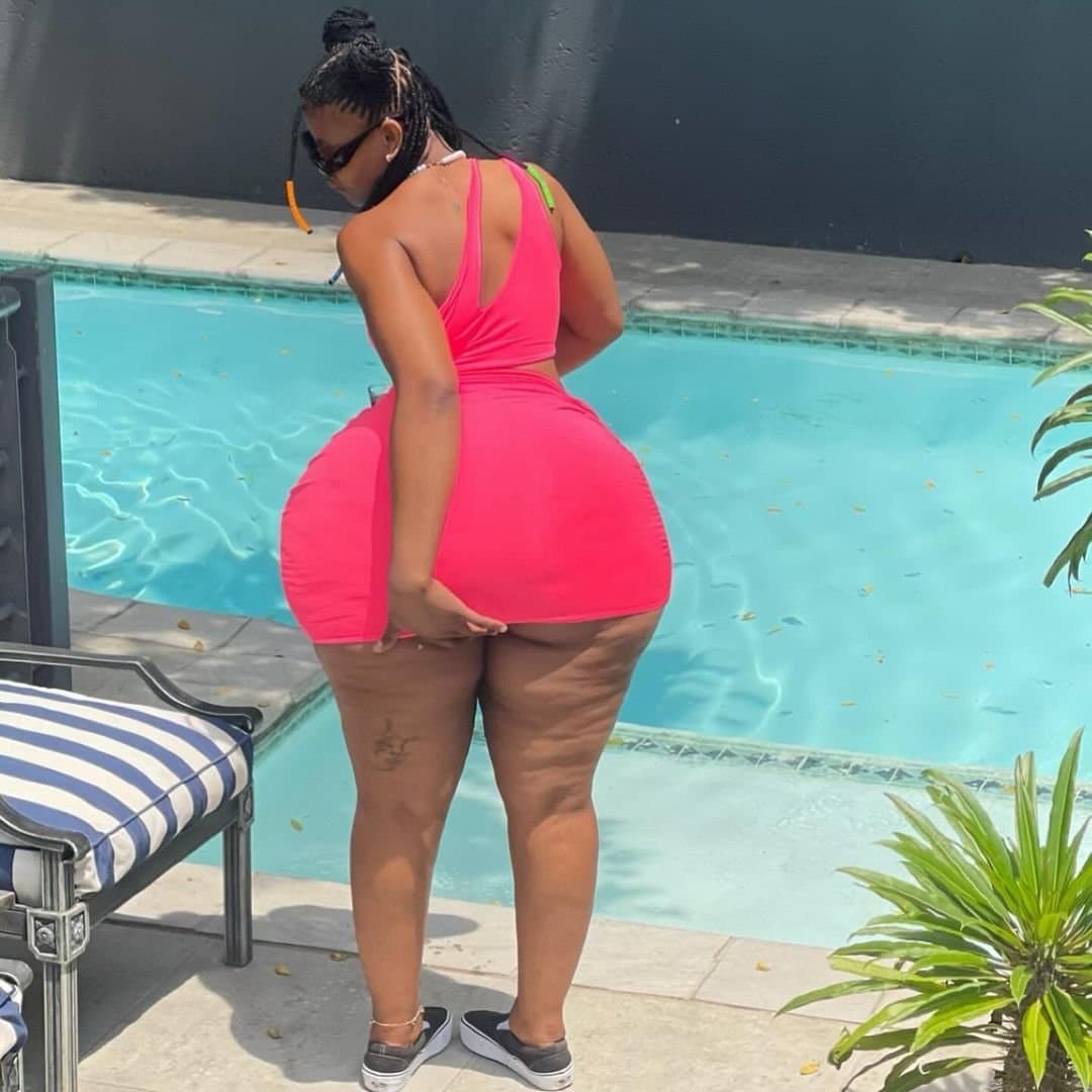 @Ms_Egbfun hourglass pear-shaped South African ass
