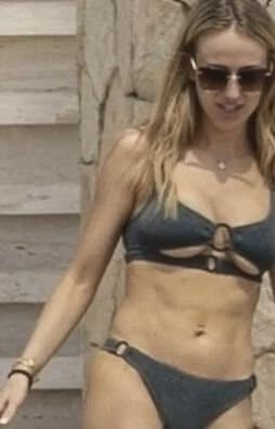 Brittany Mahomes Banging Fit Body & Hot Juicy Ass How Could You Not Edge For The Gorgeous Goddess ?