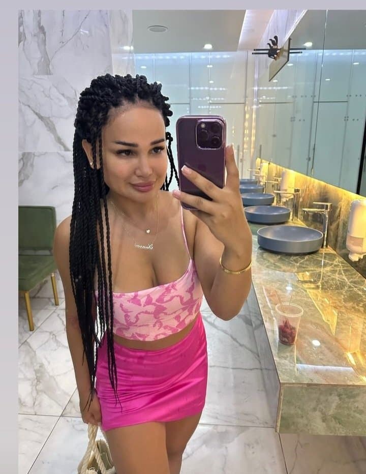 Sexy glamour feet pedicure woman sexy tits