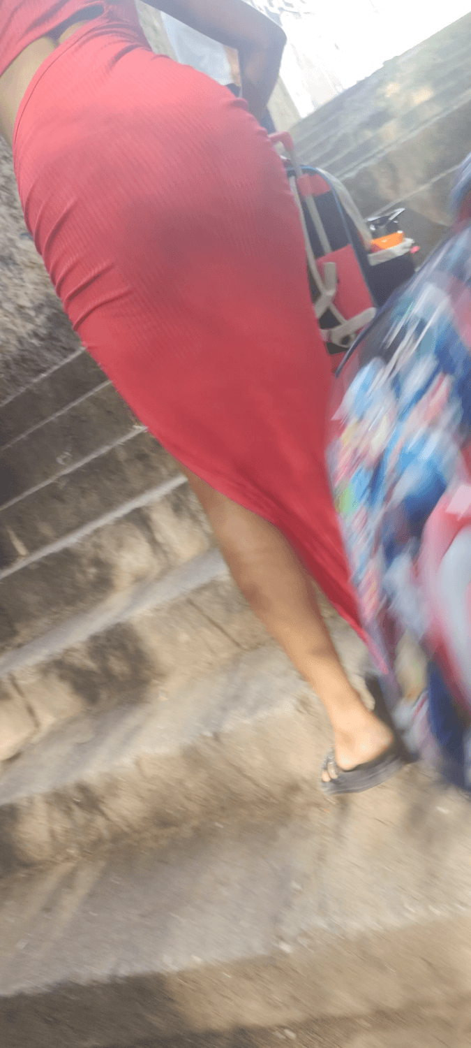 Blonde big ass + Nice ass close + Young Ebony hot ?