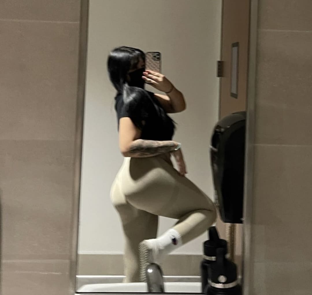 Susan, 22 | Big tits Asian whore wants your cum!