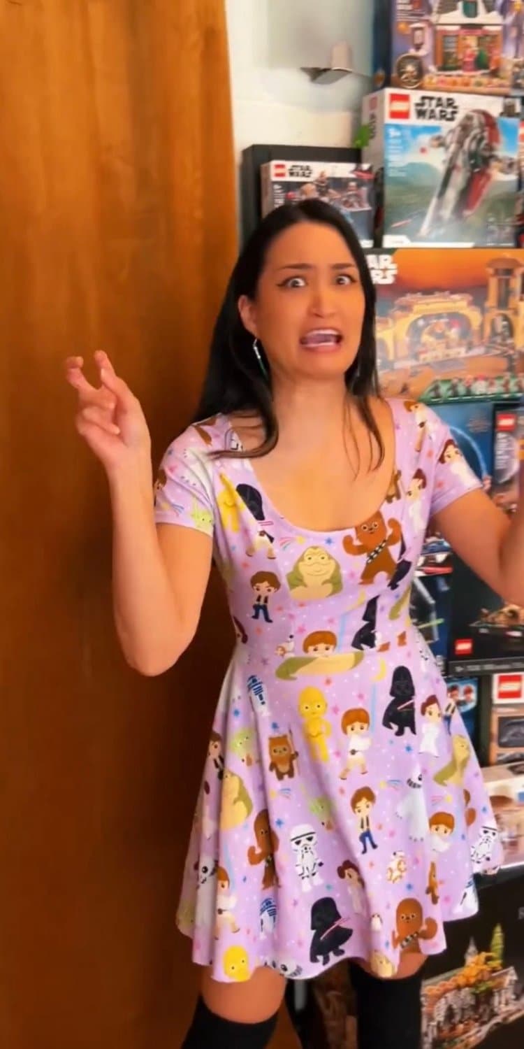 Erica @Pixelatederica Finally Shows Off! Nerdy influencer whore shared online