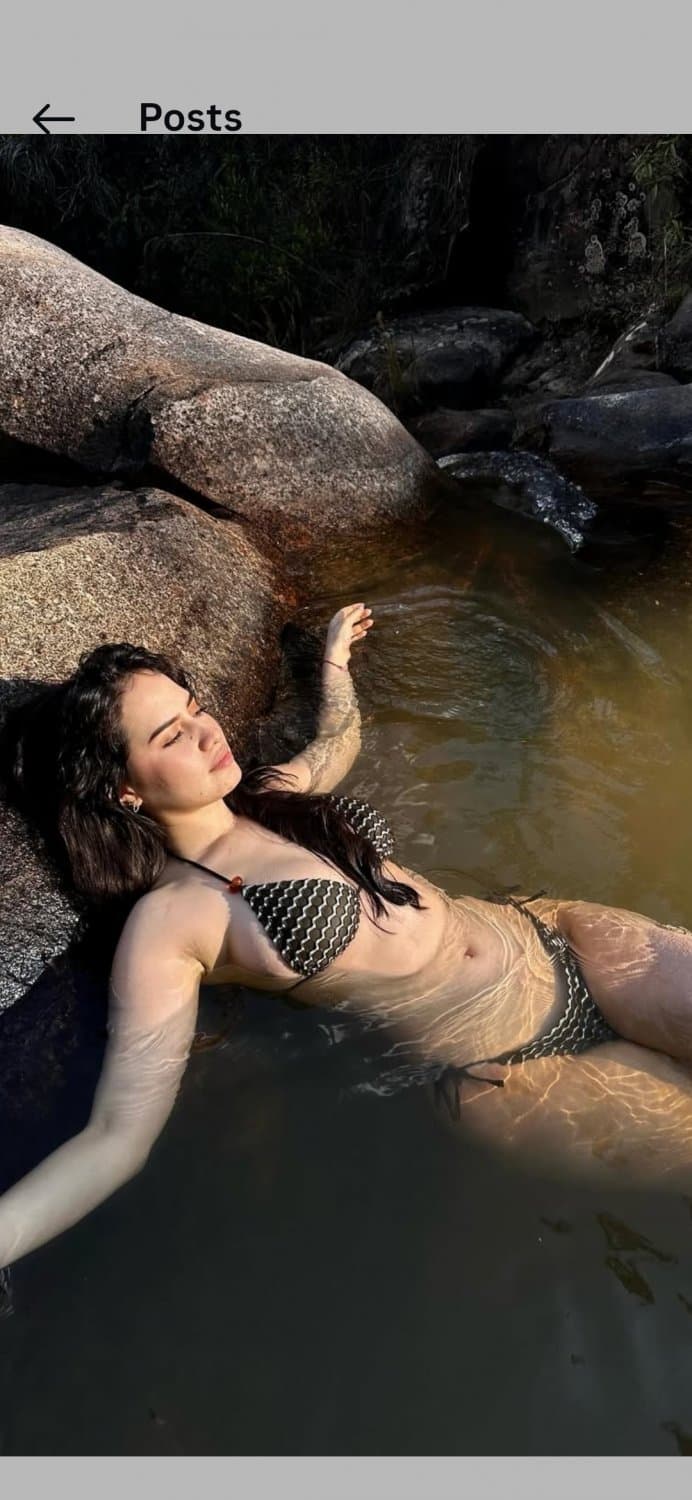 Slim thick former slut white Honduras thick latina big tits and fat ass