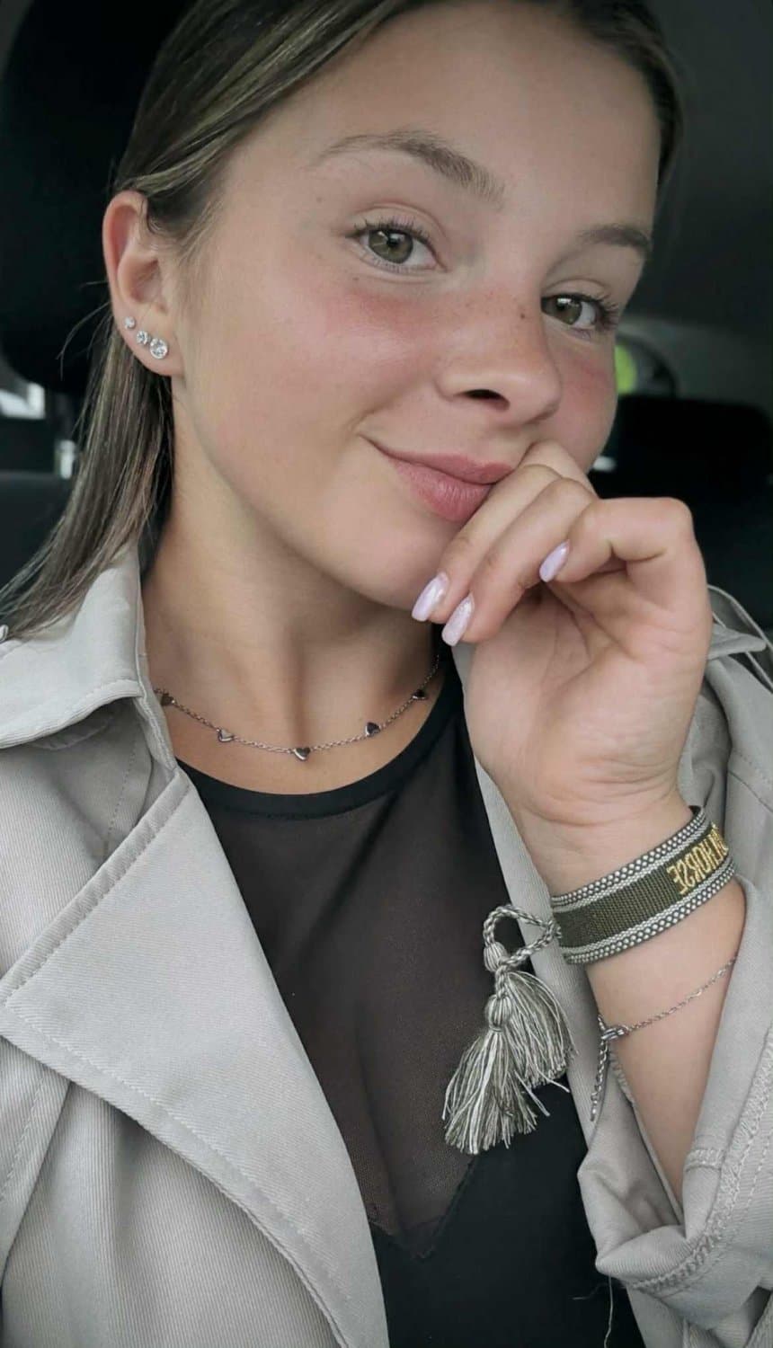 Cum shoot moi avec ta grosse queue de bbc