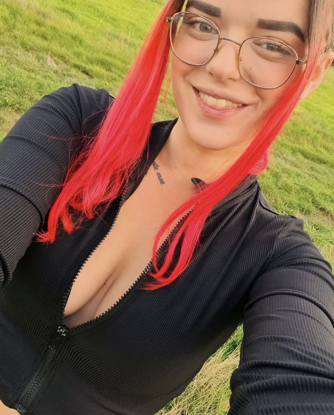 ugly red haired  fuck slut with big labia