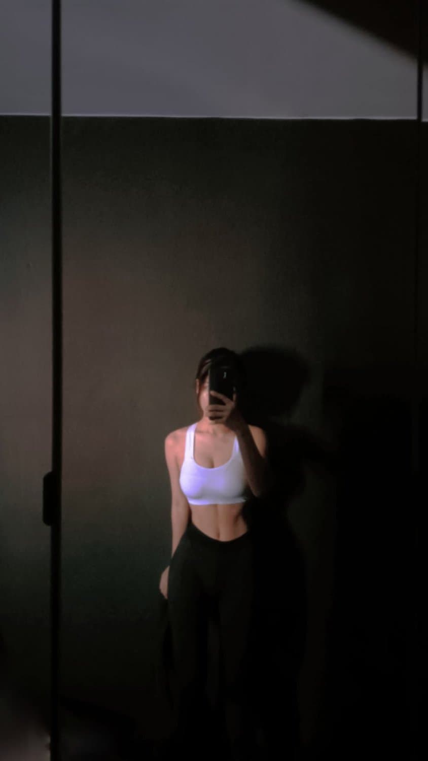 Sexy Big boobs Thai college babe shows her hot and busty body on Instagram