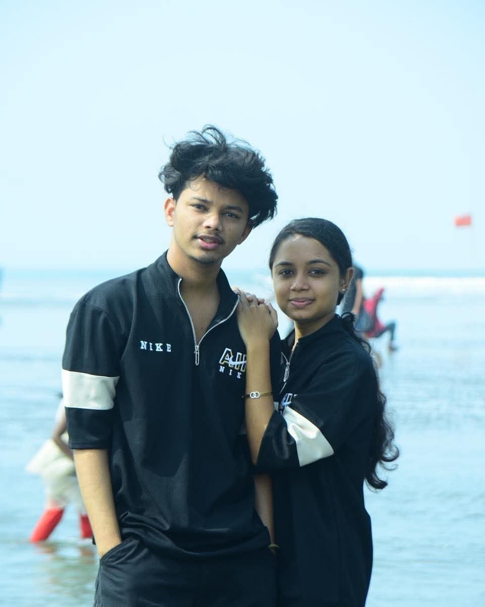 Bengali Famous Young Couple Vlogger Scandal Leak