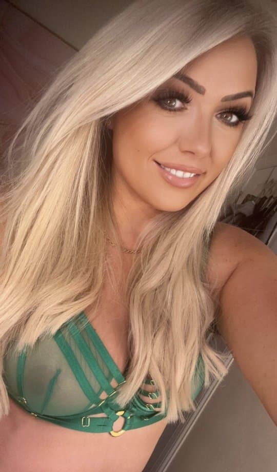 Hot milfs spicy pics leaked