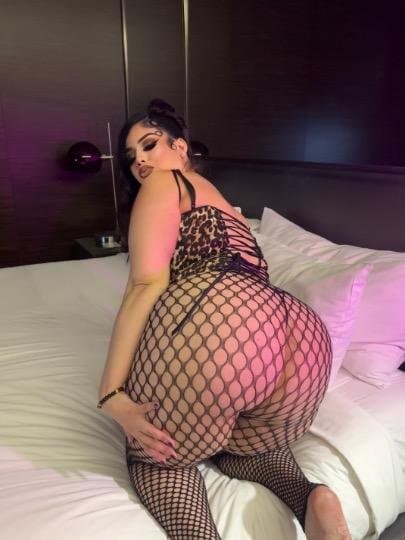 26 year old bust escort Amora that I f yesterday