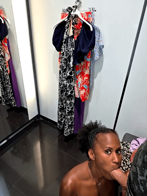 Click to view full size Live ebony camgirl horny sex in public #3