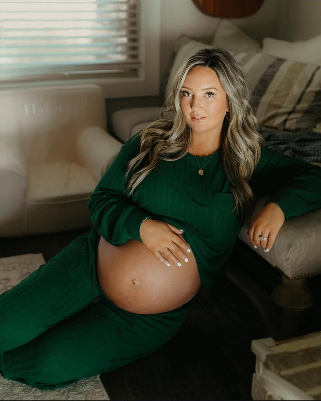 Hot Southern wife and mama Instagram influencer.