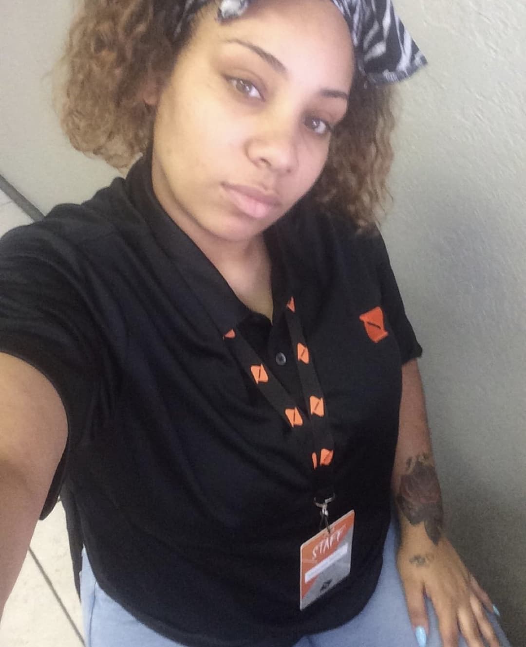 PRETTY EYES PRETTY PUSSY SLUT MOM