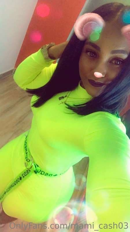 Click to view full size S3xY slIM BIG B0oTy dominicaN MaMi!!!!!