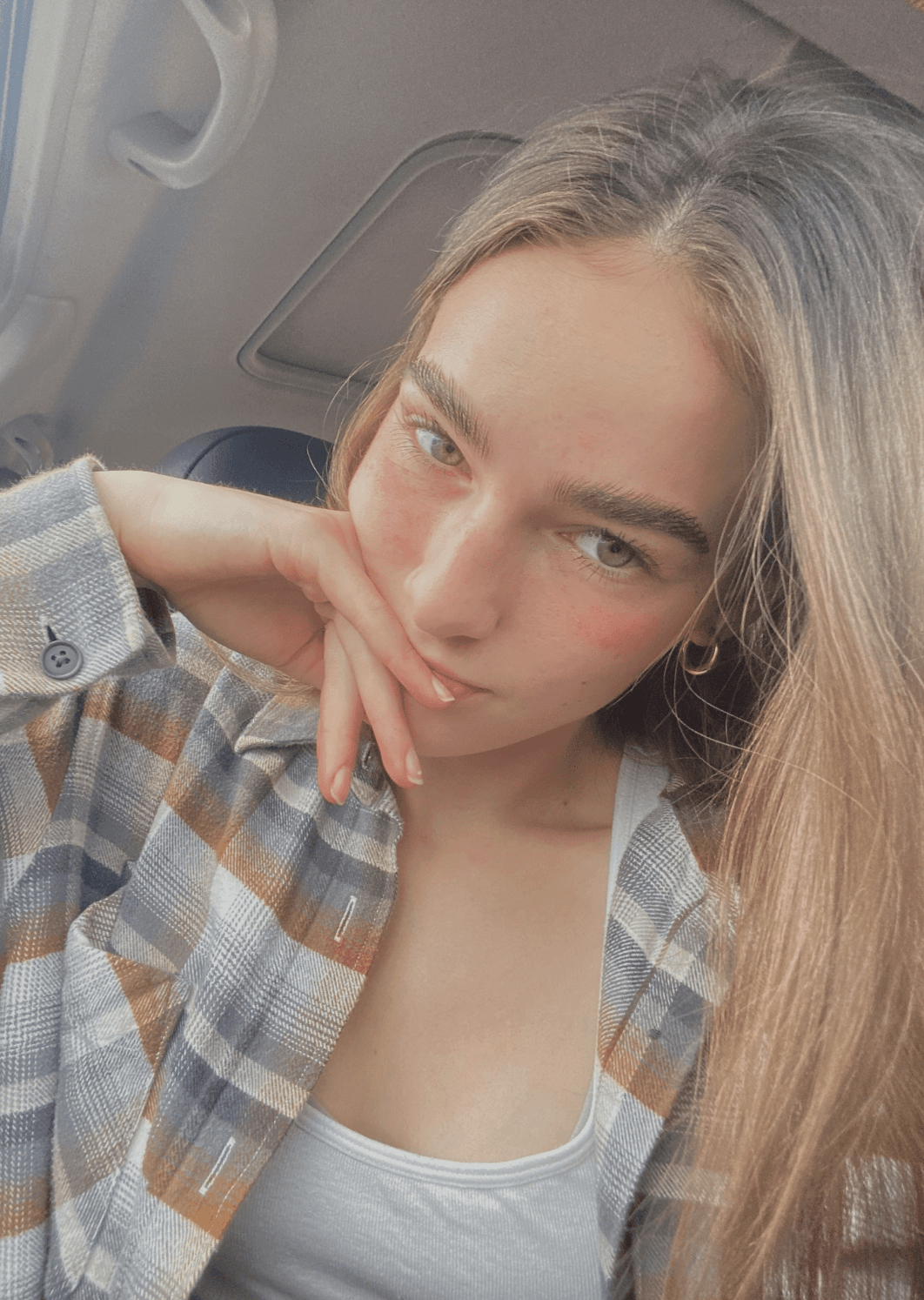 Cute young slut Abigail leaks