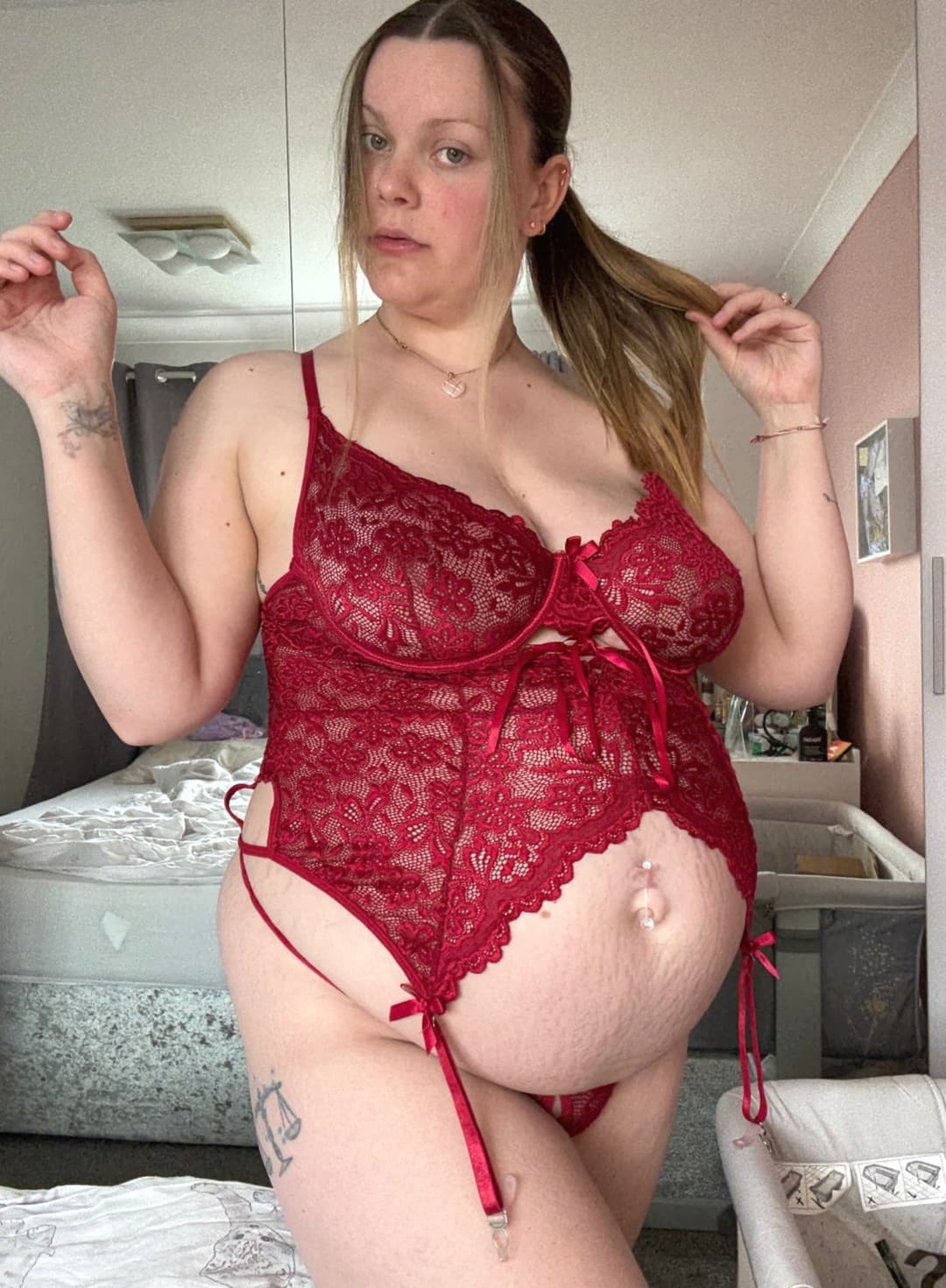 Whoever told you pregnant women weren’t hot was lying to you