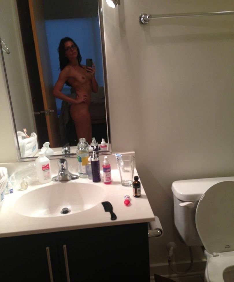 Trieste Kelly Dunn (In Banshee) Sexy Selfie