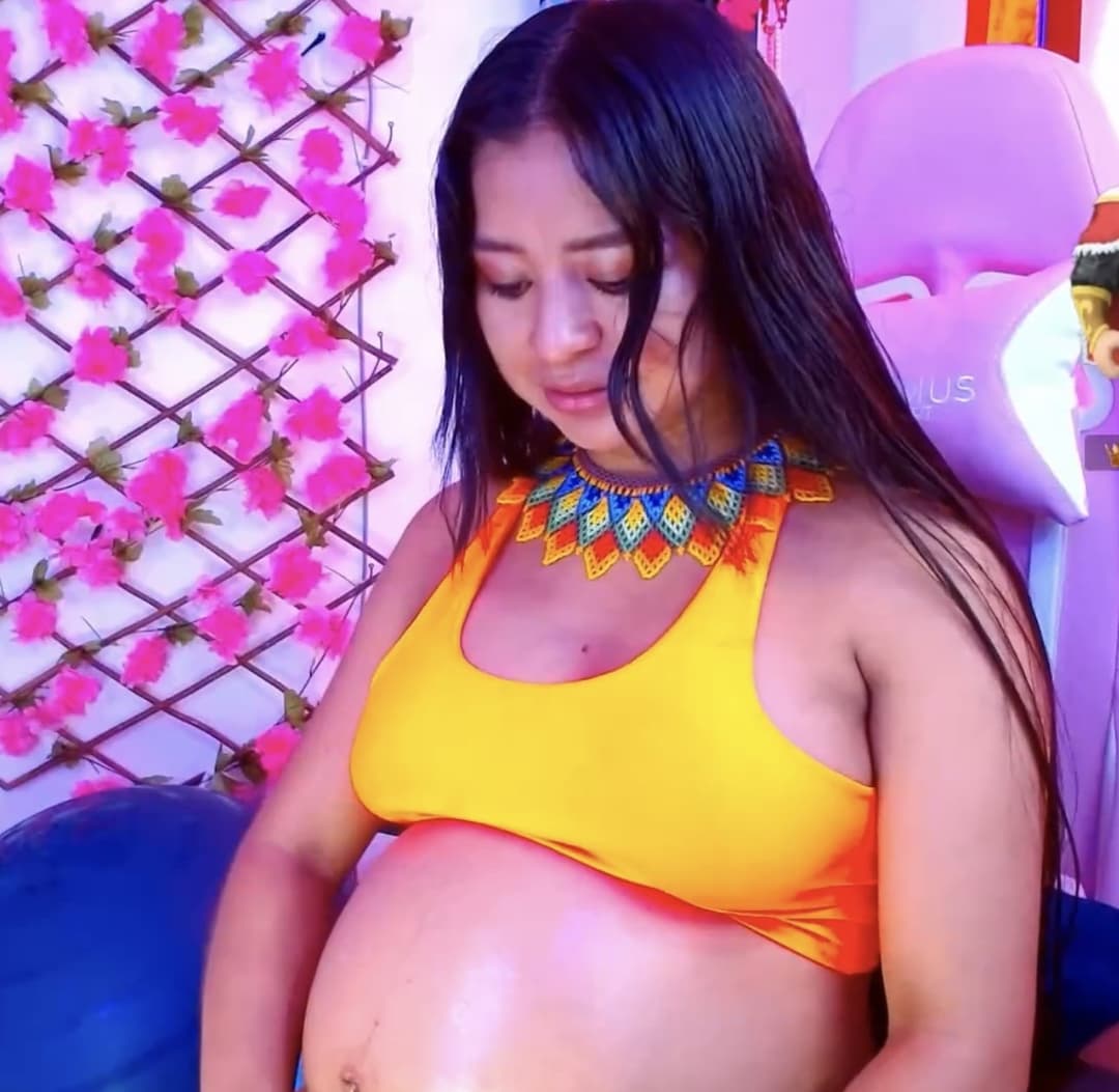 Click to view full size Pregnant Camwhores Pt. 9