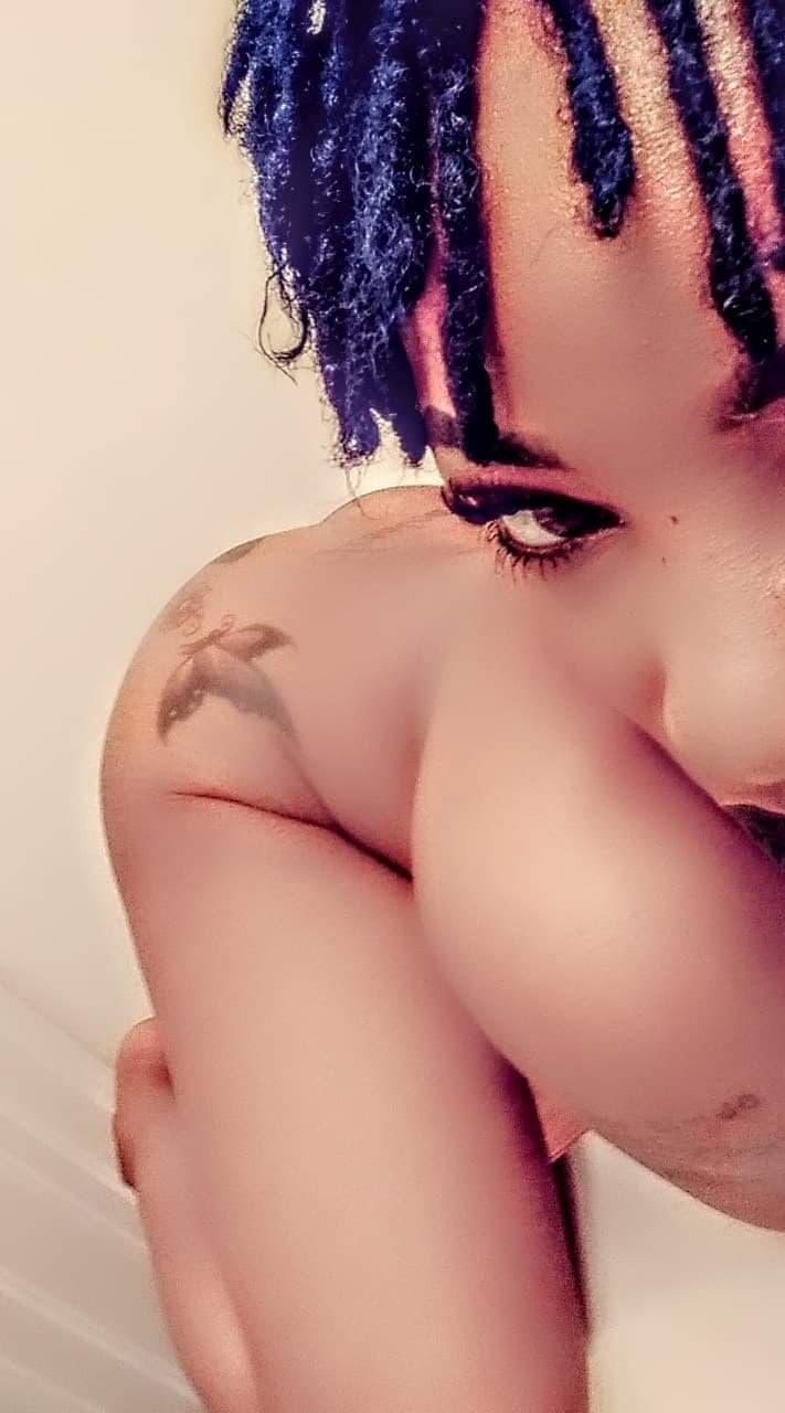 Homegrownfreaks 7... why your girl here...