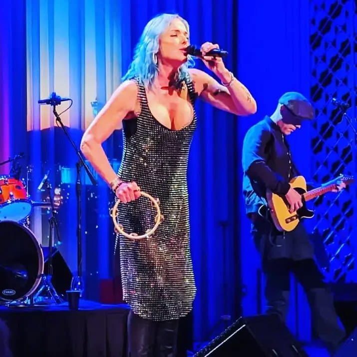 Desafio não goze nos peitos pt11 (storm large)