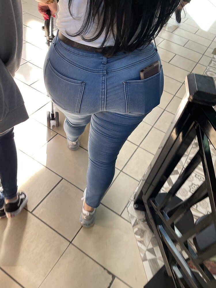 Click to view full size Grande No Ariana