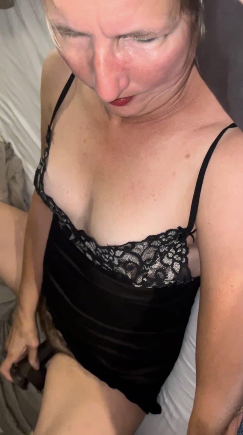 Dildoing & facialized slutwife pt1