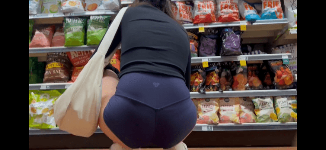 Petite Asian bare ass in tight shorts