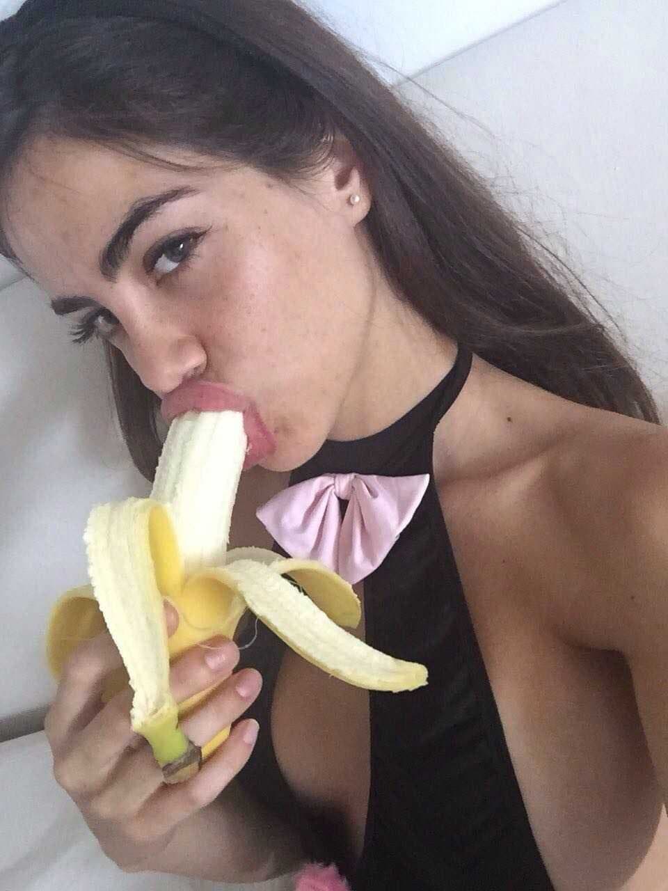 Brunette With Pretty Tits