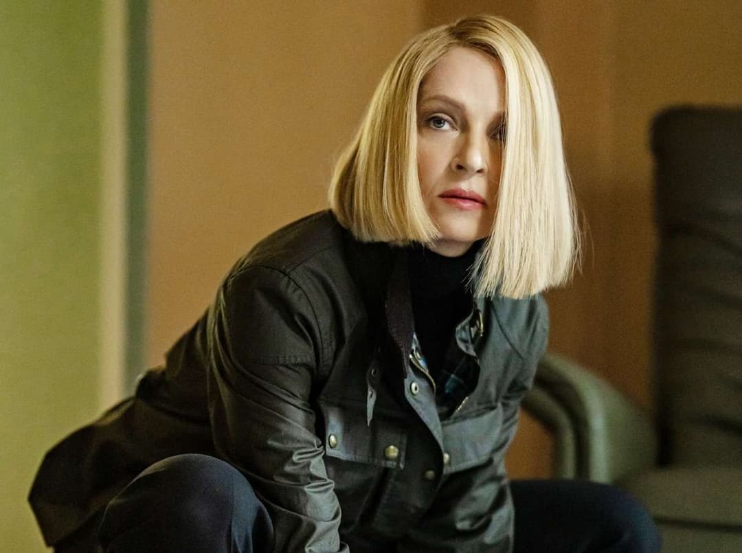 Now imagine if Uma Thurman was your own personal security guard/ fuck slave