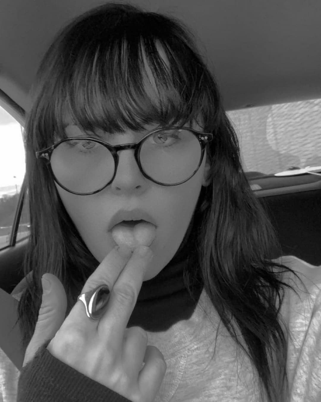 Little sis has a slutty older sis role model