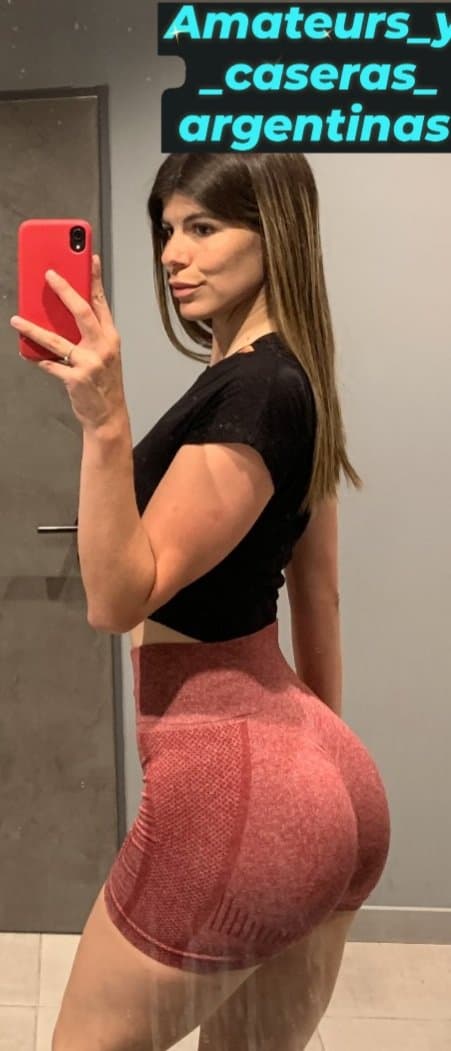 Bien, nada. Los dejo con la rosarina esta y tremendo ojete. S0f1 m4nin0. Esta herniada la hdp!!! 2 .