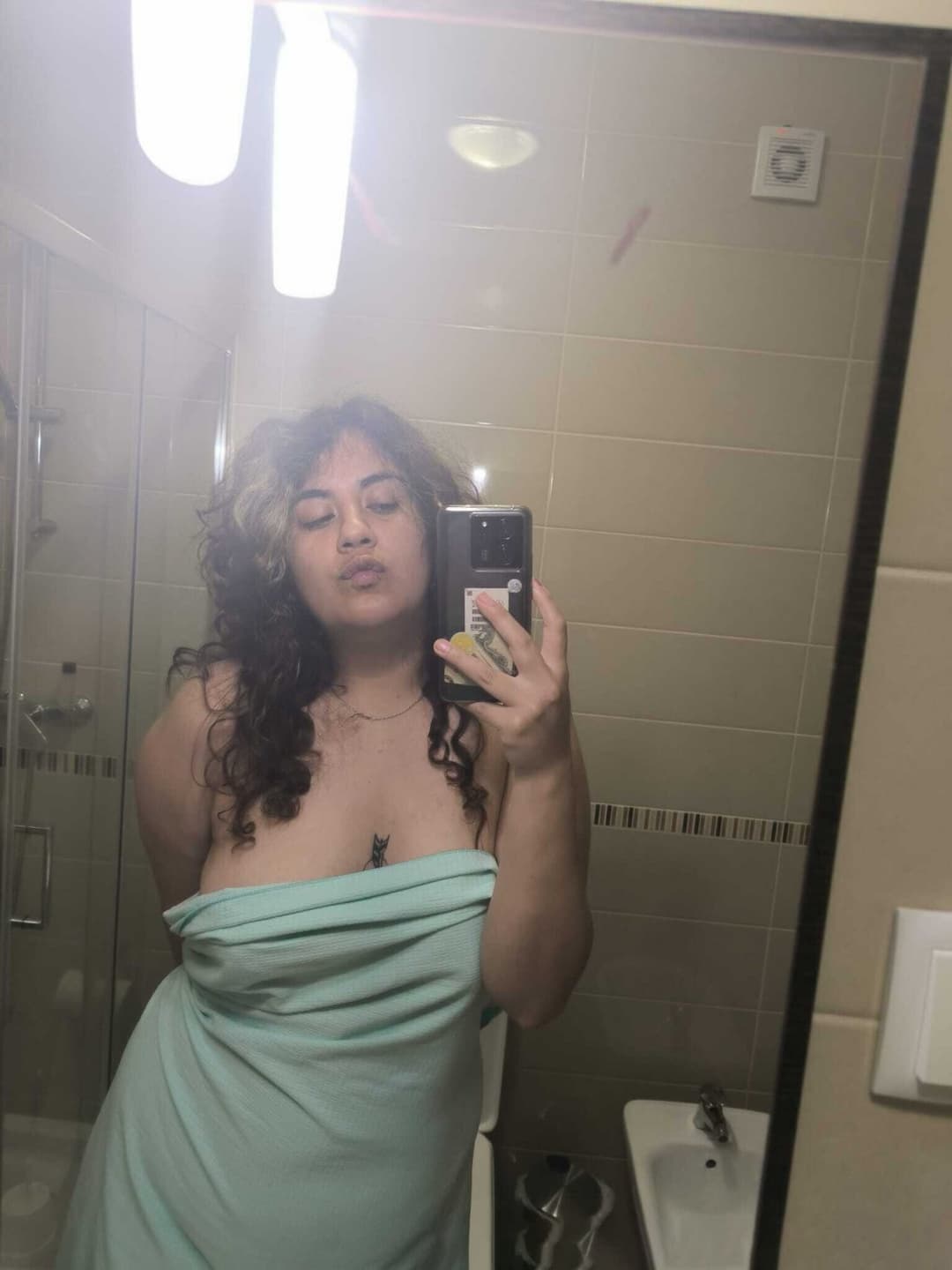 Nuevo aporte de nuestro seguidor, Eri putita ?