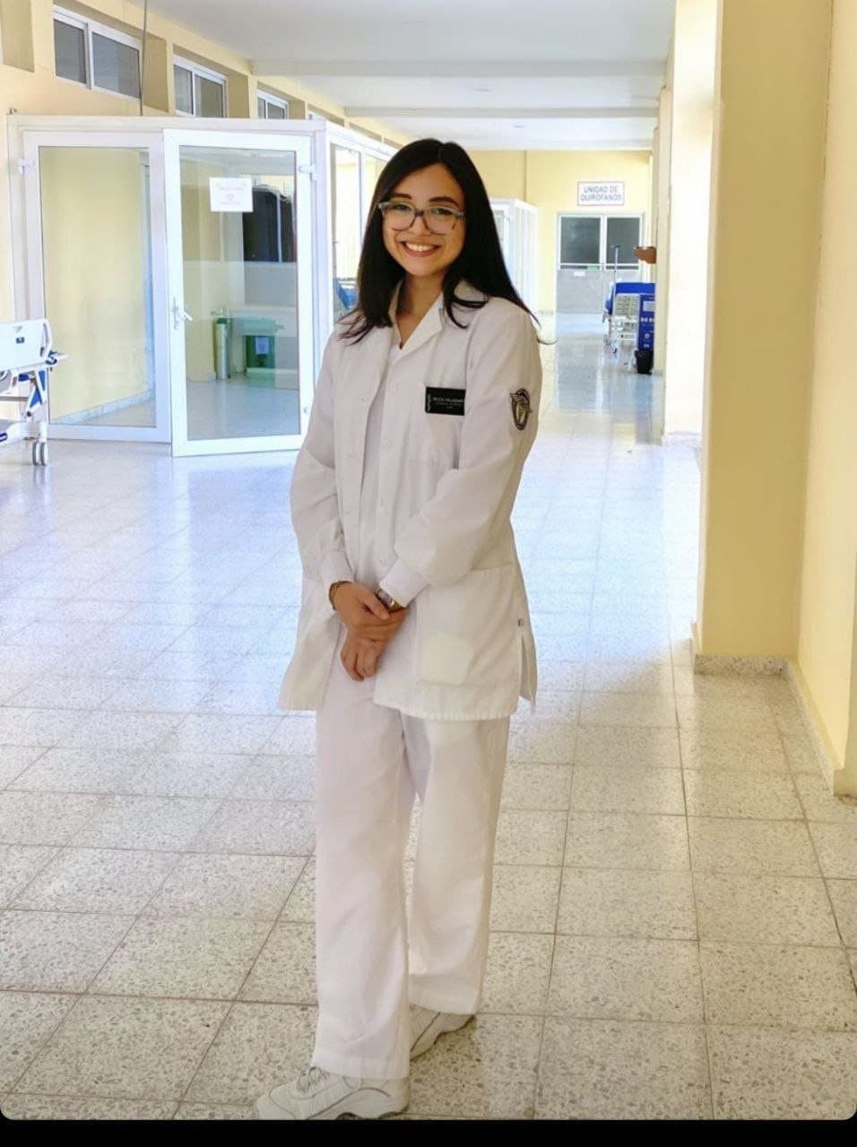 Beautiful half Italian Honduras latina gets BBC spit roast. AI beautiful face made for BBC. Cumdump