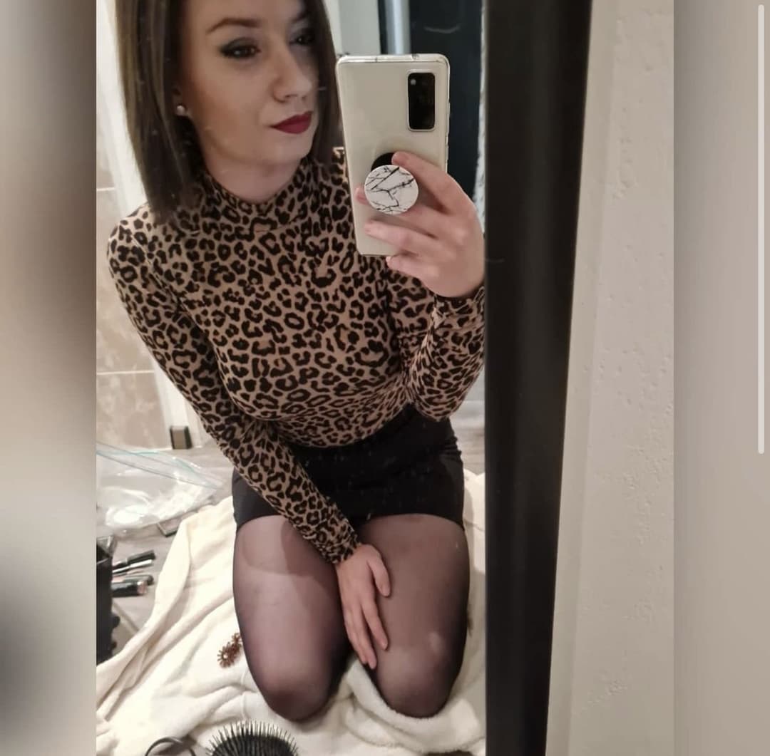 Analslut need help daddys repost for more