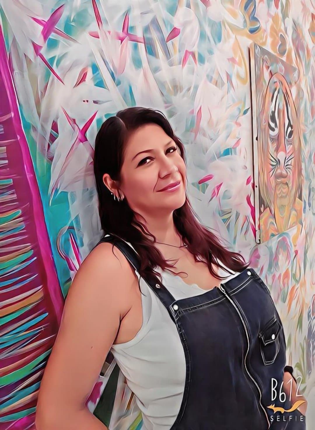 VICTORIA ROMERO UNA MILF SUPER GUAPA Y CON ENORMES TETAS PARA CHUPAR TODO EL DIA. DISFRUTEN