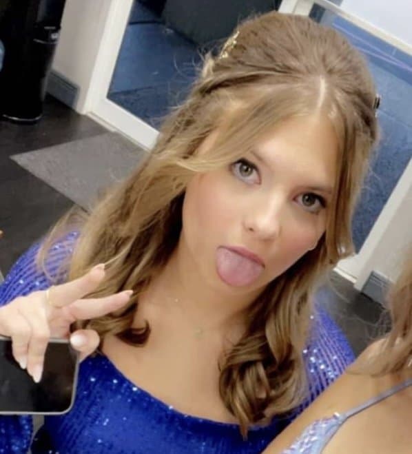 Click to view full size Brenna! - IRL Friend!