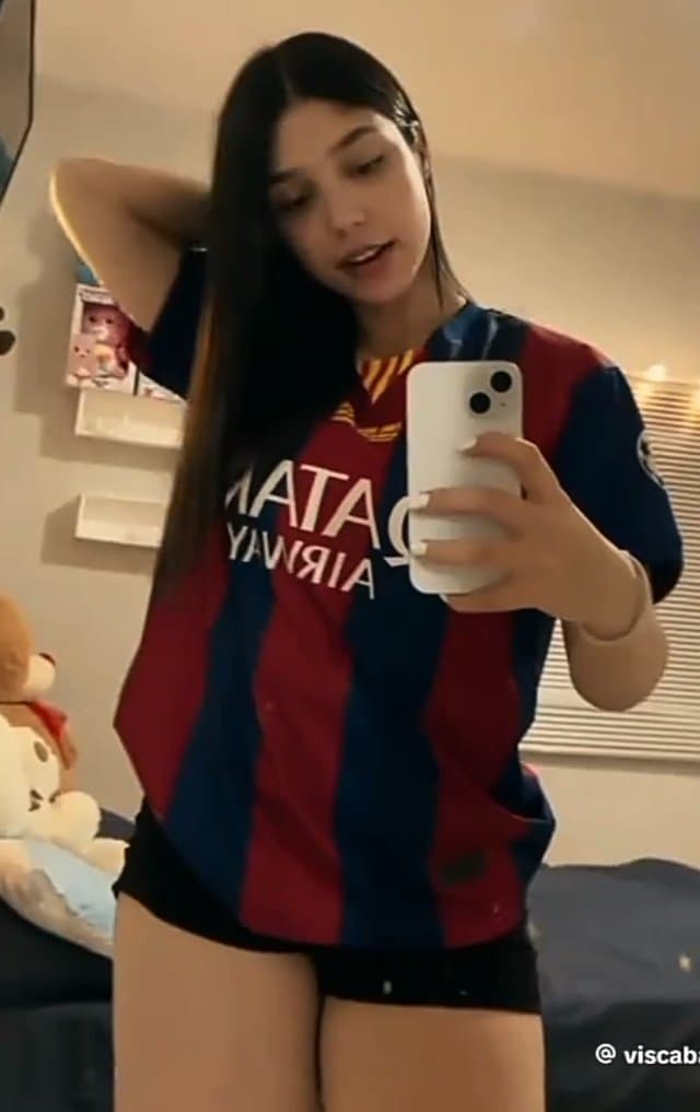 Quien es ella diganme para mostrar ma fotos desnuda de ella