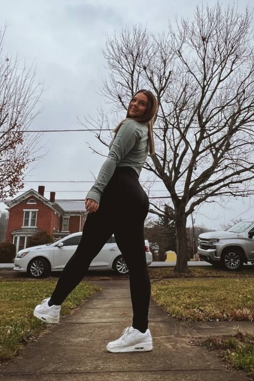 Chubby slut with a real nice butt