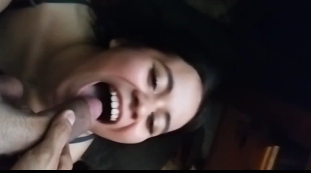 Una cogida a mi novia la más puta y zorra , me dice que ella es mi puta. Más en el perfil.