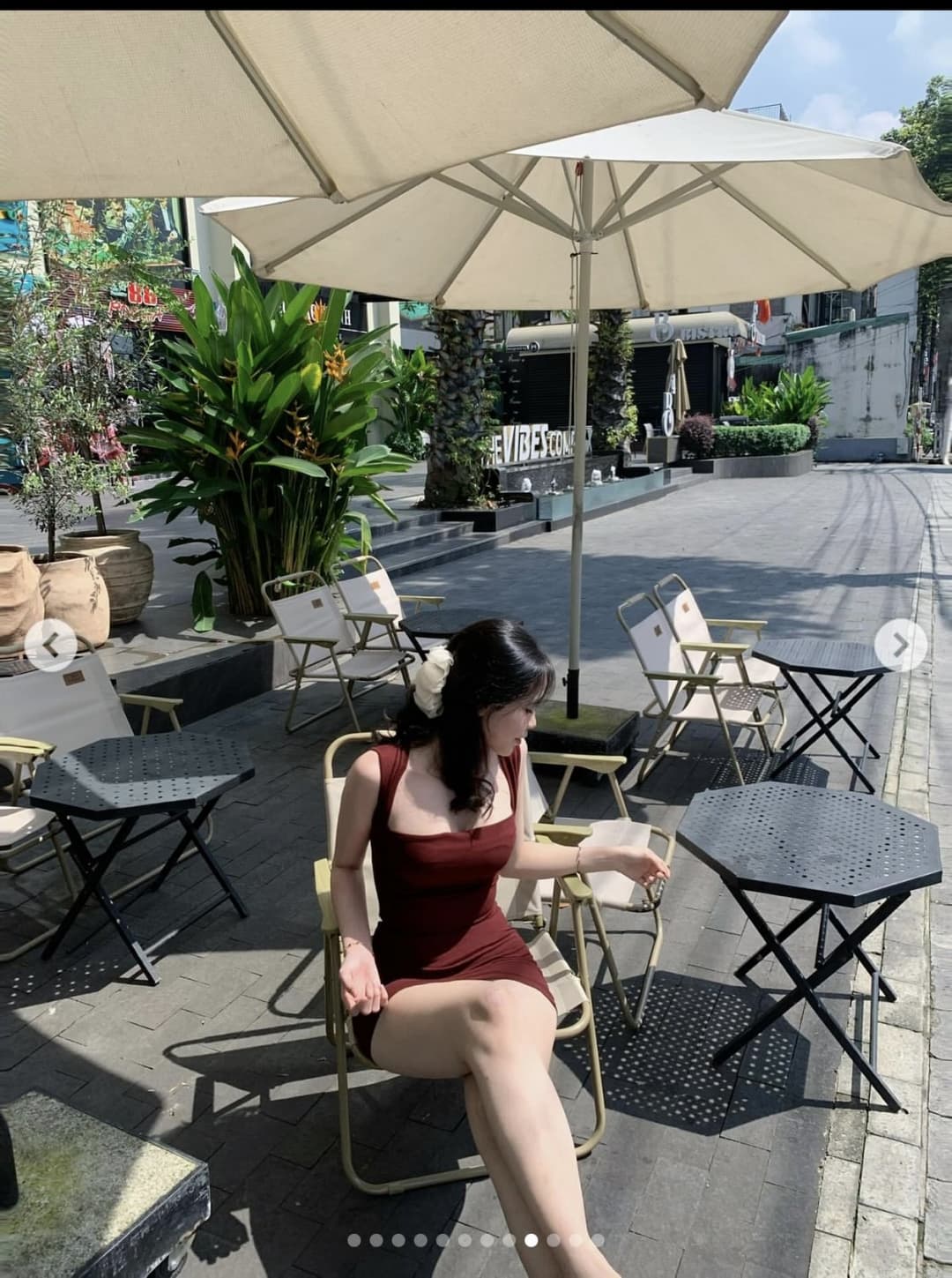 Click to view full size Chiều ae hết mik luôn lên ae 1 con bạn thân cực dâm,vì con này chuyên xem hentai ở nhà