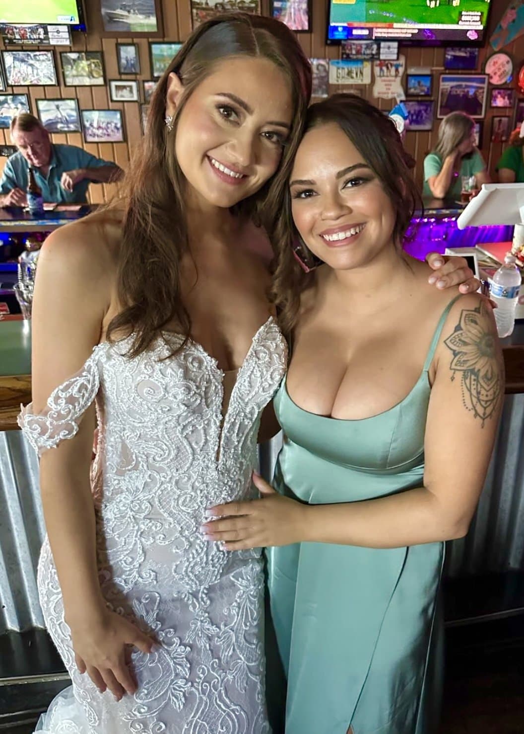 More irl whores that I know making out after the wedding