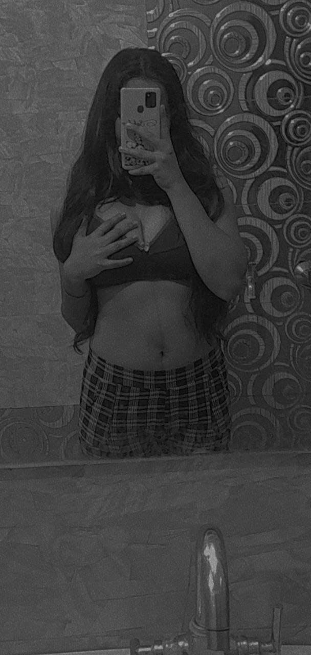 Desi indian hot girl boobs pressing viral video