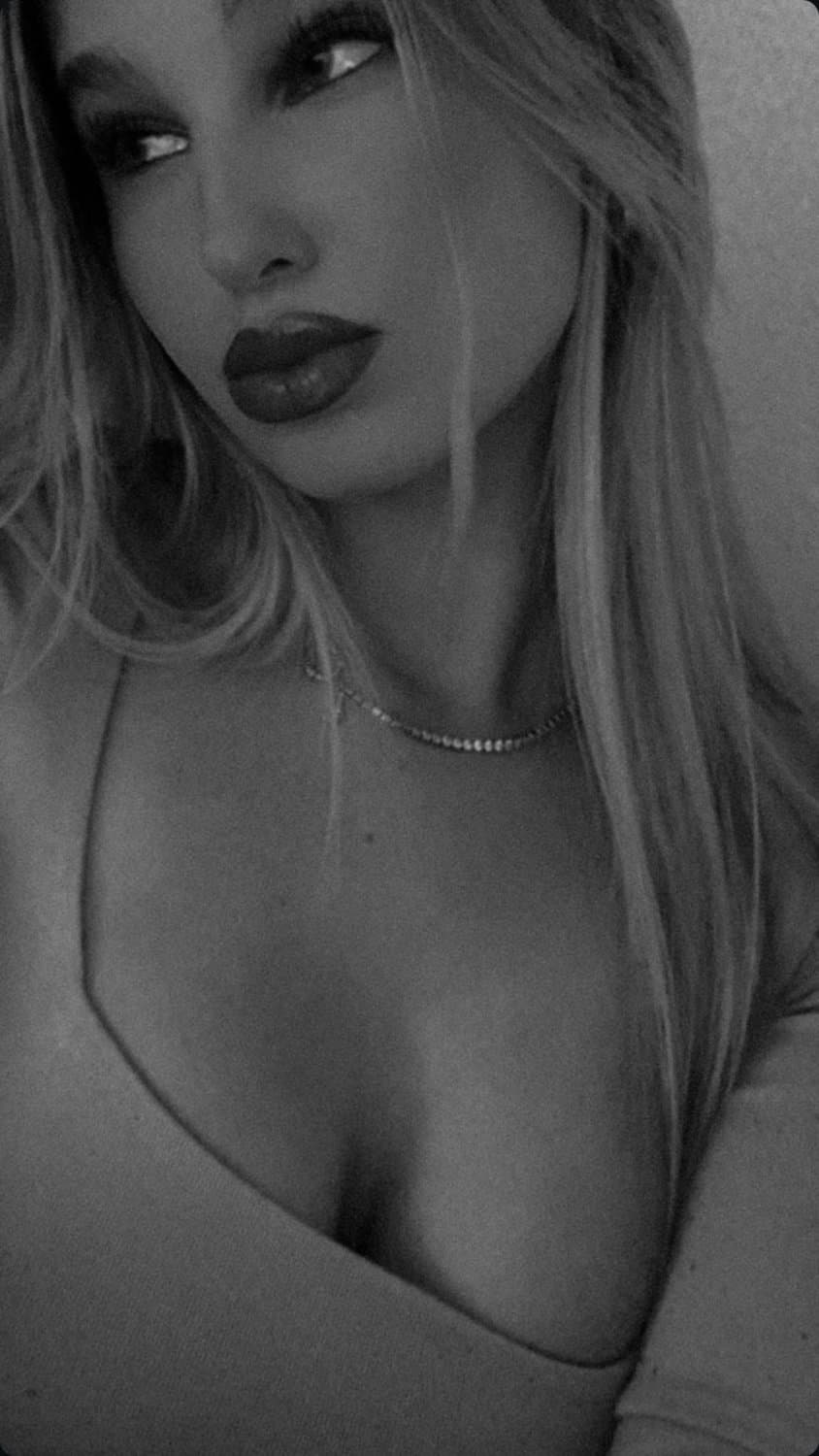 German onlyfans newcomer Teen Repost for nude content