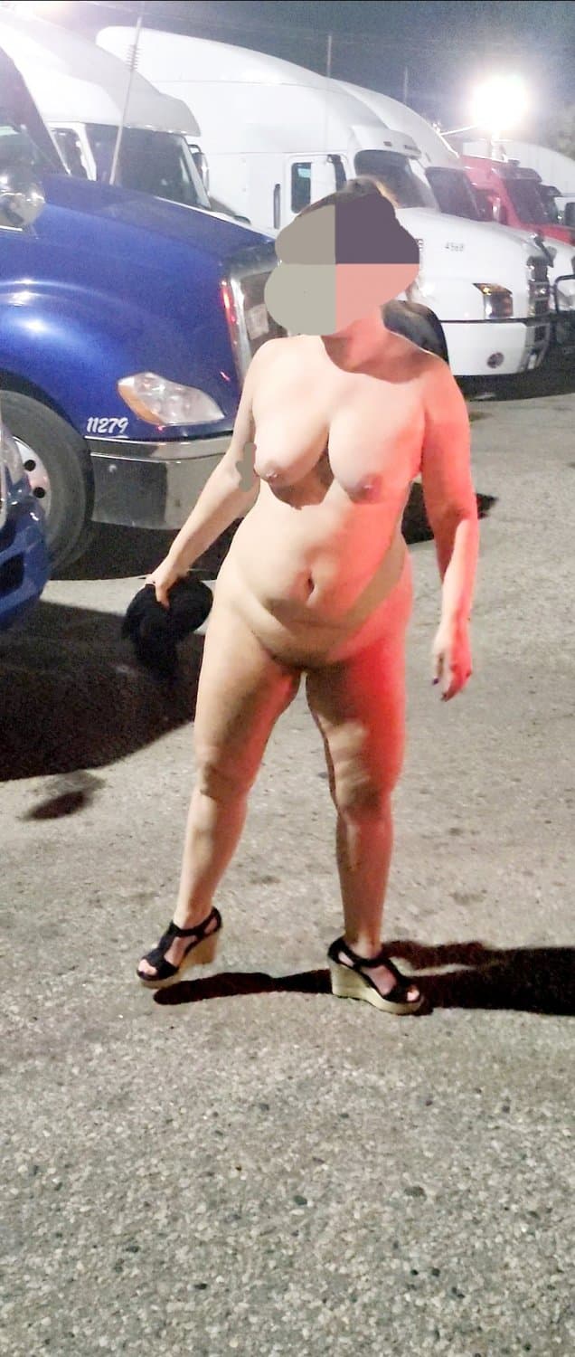 Exhibitionist Wife Naked in Public-PublicNudeWife