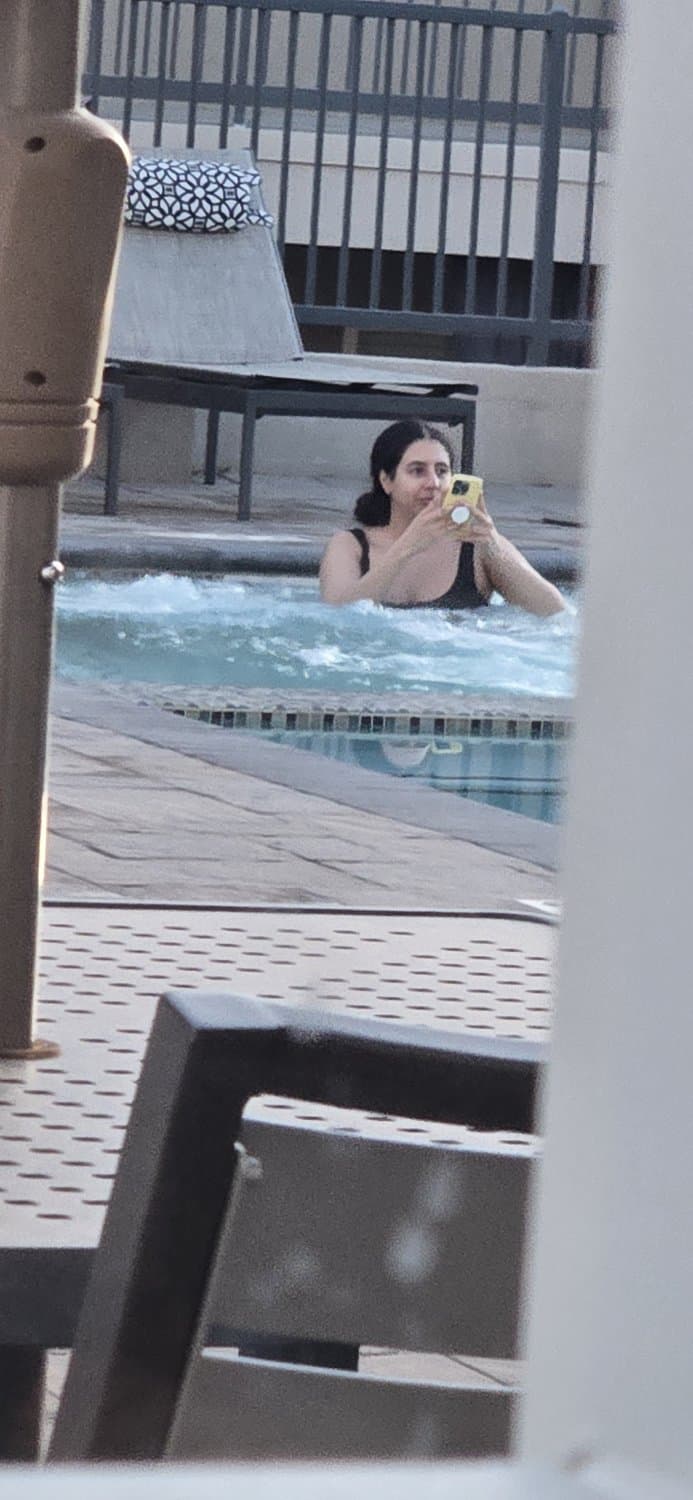 Click to view full size Public masterbation ? baby im literally sitting right here. Jet went up pussy and ass